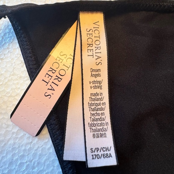 Elegant Black Satin Thong - Picture 5 of 5